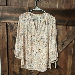 Women’s Blouse - pinkish cream hue
